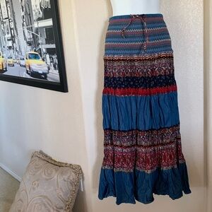LIFE STYLE cotton blend tiered skirt, pleats, smocked top, blue/red print  S EUC